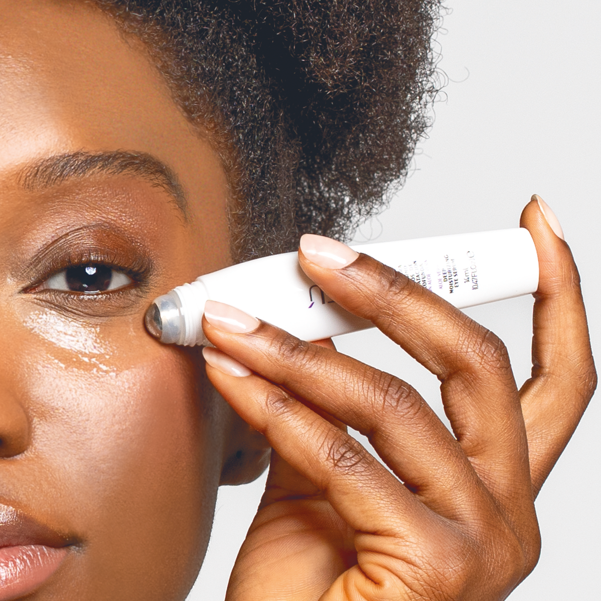 Suero para Contorno de Ojos de Hidratación Profunda con Aloe Vera